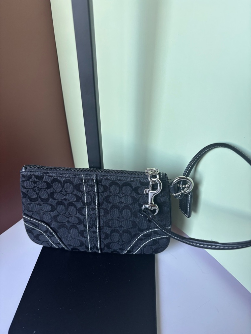 COACH Black Signature Wristlet, EUC